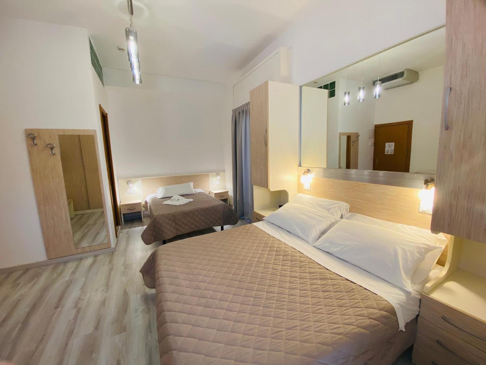 Hotel Butterfly Wellness & Spa Ρίμινι Εξωτερικό φωτογραφία