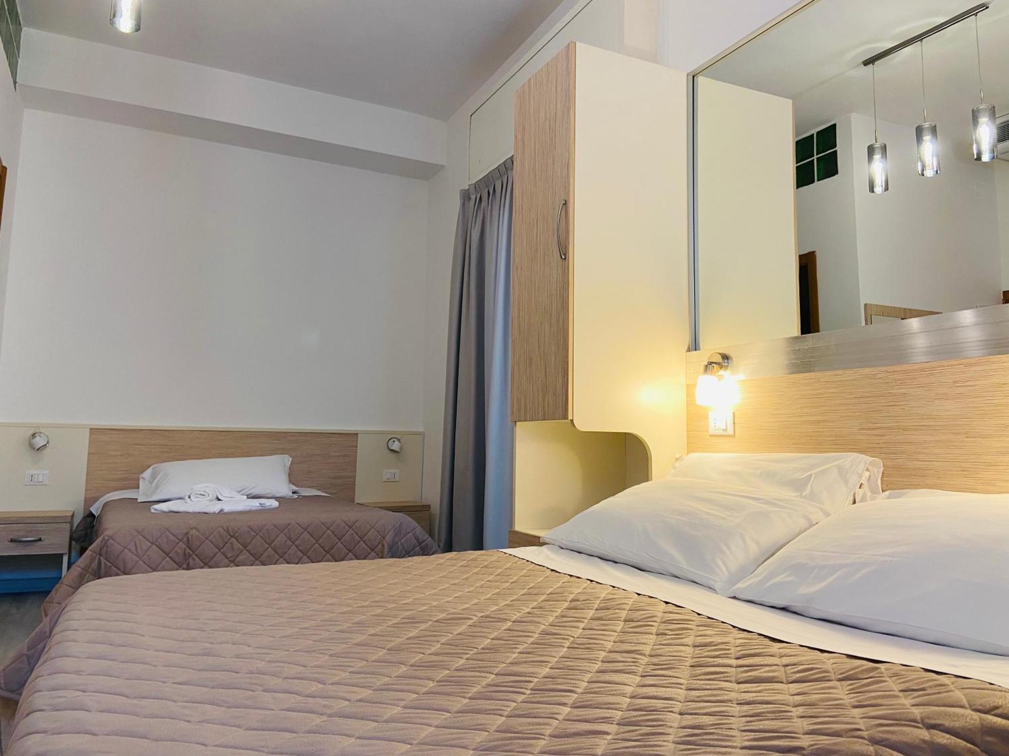 Hotel Butterfly Wellness & Spa Ρίμινι Εξωτερικό φωτογραφία